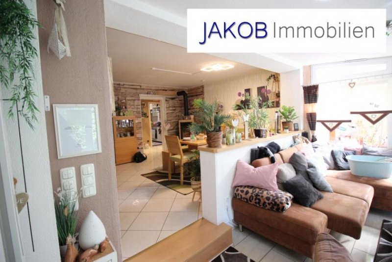 Bad Berneck im Fichtelgebirge Modernisierte Wohnung mit Wintergarten und Terrasse in Bad Berneck Wohnung kaufen