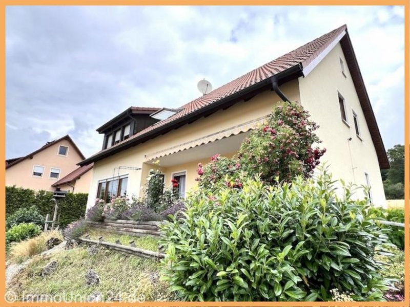 Ahorntal 359.000,- für freies Zweifamilienhaus im Herzen der Fränkischen Schweiz mit atemberaubender Aussicht Haus kaufen