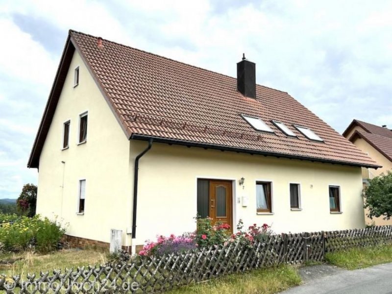 Ahorntal 359.000,- für freies Zweifamilienhaus im Herzen der Fränkischen Schweiz mit atemberaubender Aussicht Haus kaufen