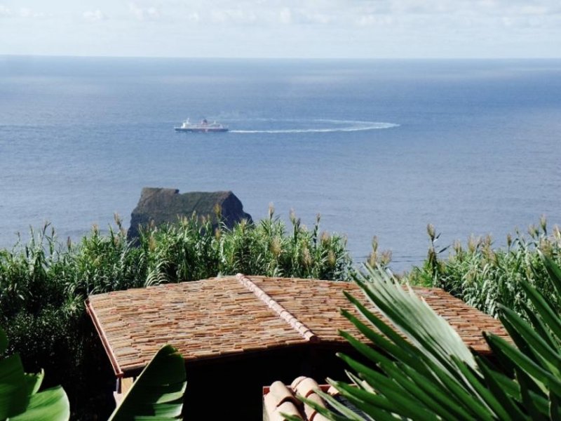 Lomba do Vasco Neue Existenz, Azoren! Traumhafte Ferienanlage, Haupthaus + 3 Ferienhäuser, mediterraner Garten Haus kaufen