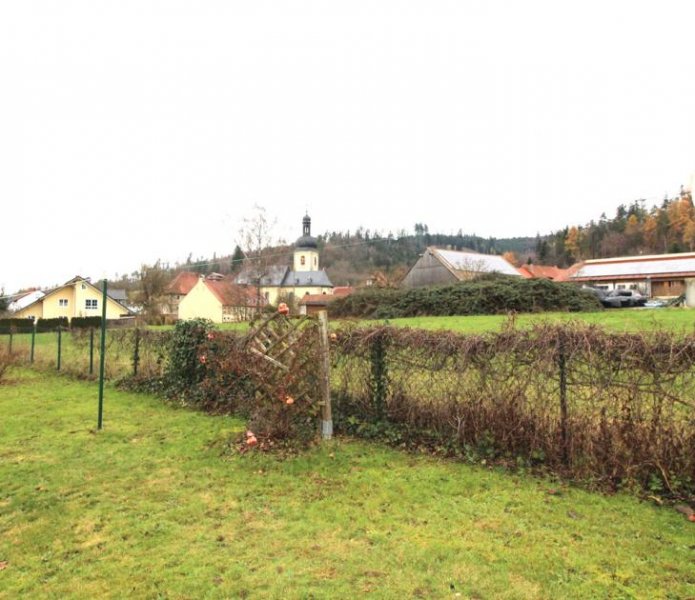 Kronach Großes Wohnhaus für 2 Familien!
Selbst nutzen, oder vermieten - entscheiden Sie selbst! Haus kaufen