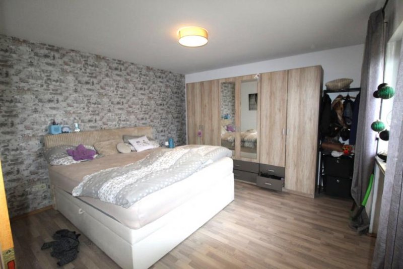 Kronach Kapitalanlage oder Eigennutzung?
Wohnhaus für zwei Familien in ländlicher Umgebung! Haus kaufen