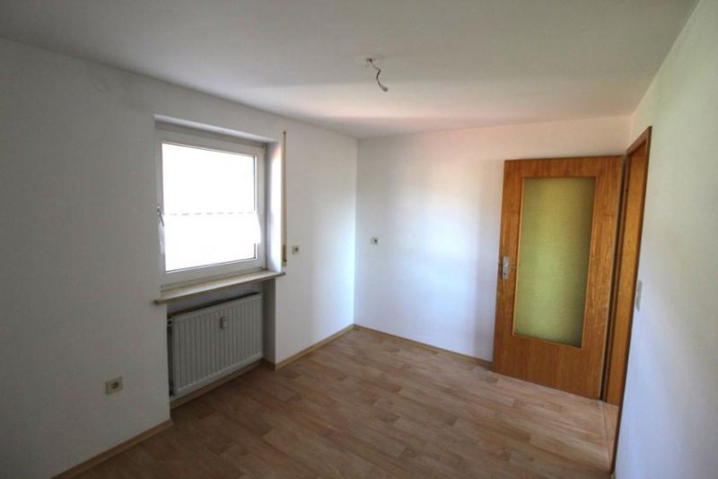 Kronach Kapitalanlage oder Eigennutzung?
Wohnhaus für zwei Familien in ländlicher Umgebung! Haus kaufen