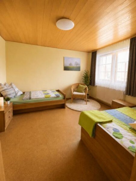 Fladungen PROVISIONSFREI Großzügiges Einfamilienhaus mit Scheune und Garage in ruhiger Lage von Fladungen / Rhön Haus kaufen