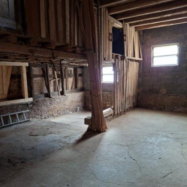 Marktheidenfeld Kleines ehem. Bauernhaus mit Scheune und Schuppen in einem Ortsteil von Marktheidenfeld Haus kaufen
