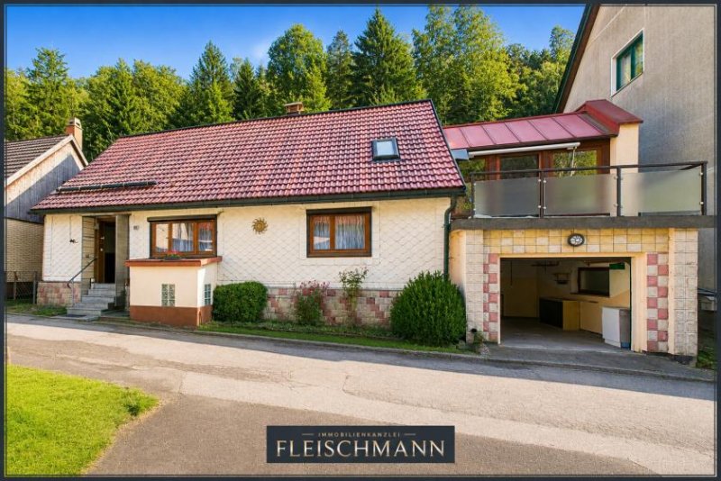 Suhl Wohnen am Thüringer Wald – Familienhaus mit großem Garten, Wintergarten & viel Ruhe Haus kaufen