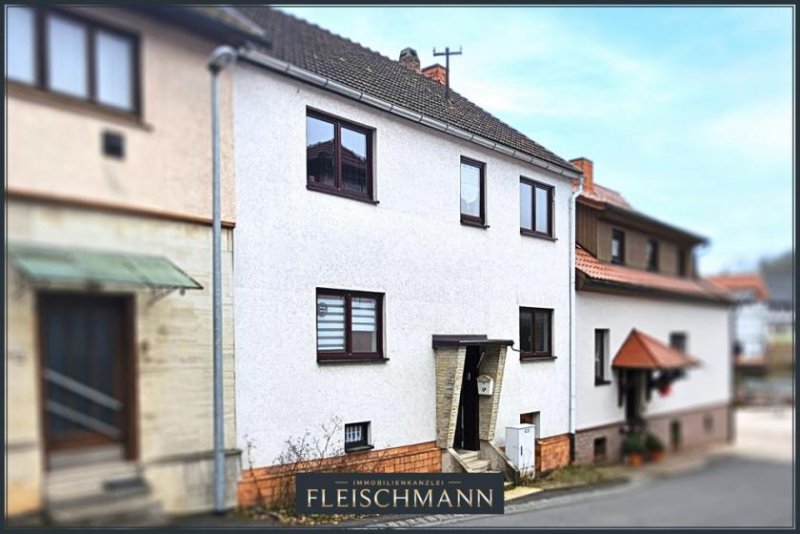 Steinbach-Hallenberg Charmantes Zuhause: Historisches Fachwerk, modernisiert, mit offener Küche Haus kaufen