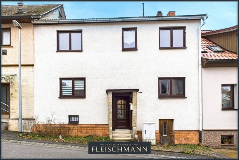 Steinbach-Hallenberg Charmantes Zuhause: Historisches Fachwerk, modernisiert, mit offener Küche Haus kaufen