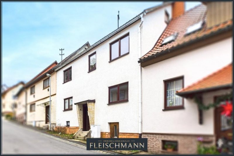 Steinbach-Hallenberg Charmantes Zuhause: Historisches Fachwerk, modernisiert, mit offener Küche Haus kaufen