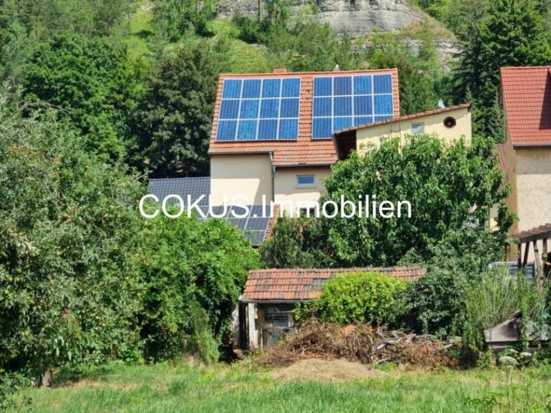 Wutha-Farnroda Endlich genug Raum für die Familie: Haus mit Garten, 2 Garagen & Sonnenplus in Wutha-Farnroda 🏡☀️ Haus kaufen