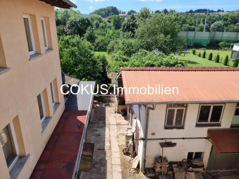 Wutha-Farnroda Endlich genug Raum für die Familie: Haus mit Garten, 2 Garagen & Sonnenplus in Wutha-Farnroda 🏡☀️ Haus kaufen