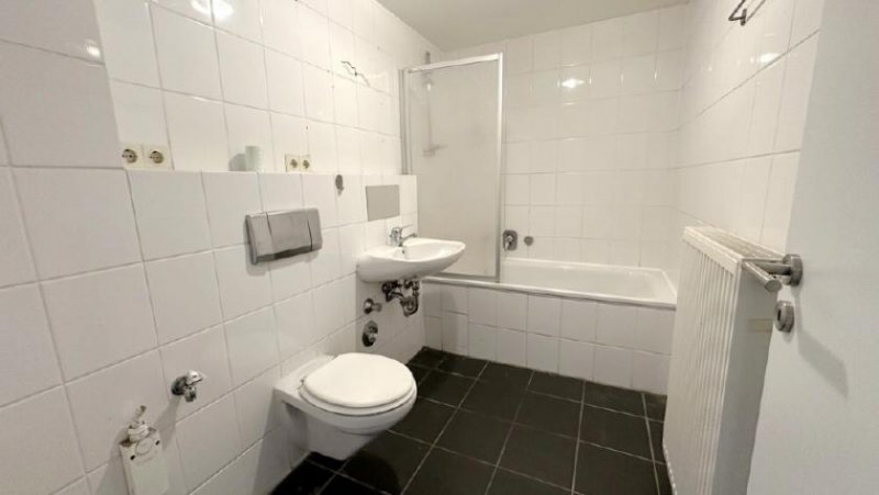 Gotha Helle 2-Zimmer-Wohnung mit Balkon und TG-Stellplatz Wohnung kaufen