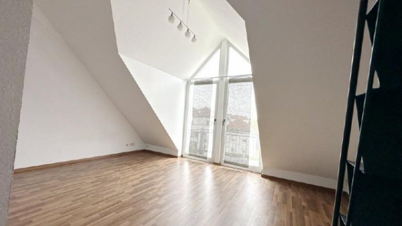 Gotha Helle 2-Zimmer-Wohnung mit Balkon und TG-Stellplatz Wohnung kaufen
