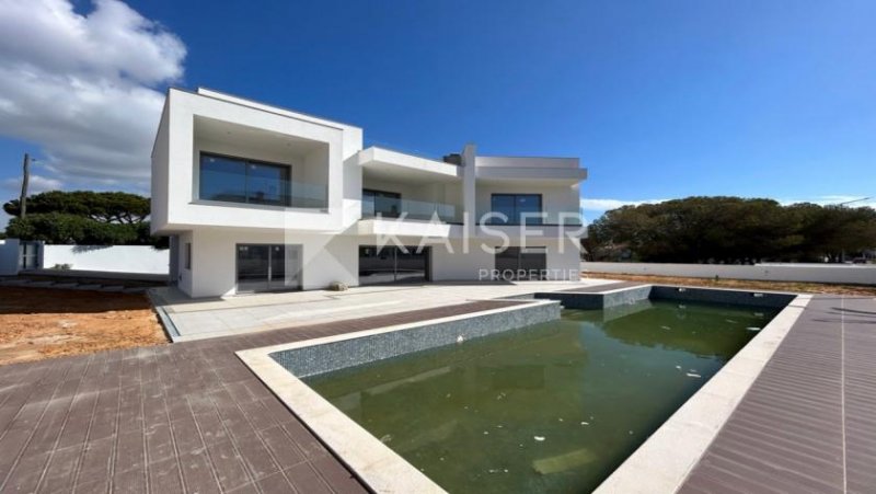 Albufeira Brandneue (derzeit im Bau befindliche) Villa im Herzen von Galé, nur einen kurzen Spaziergang vom bekannten Galé-Strand und