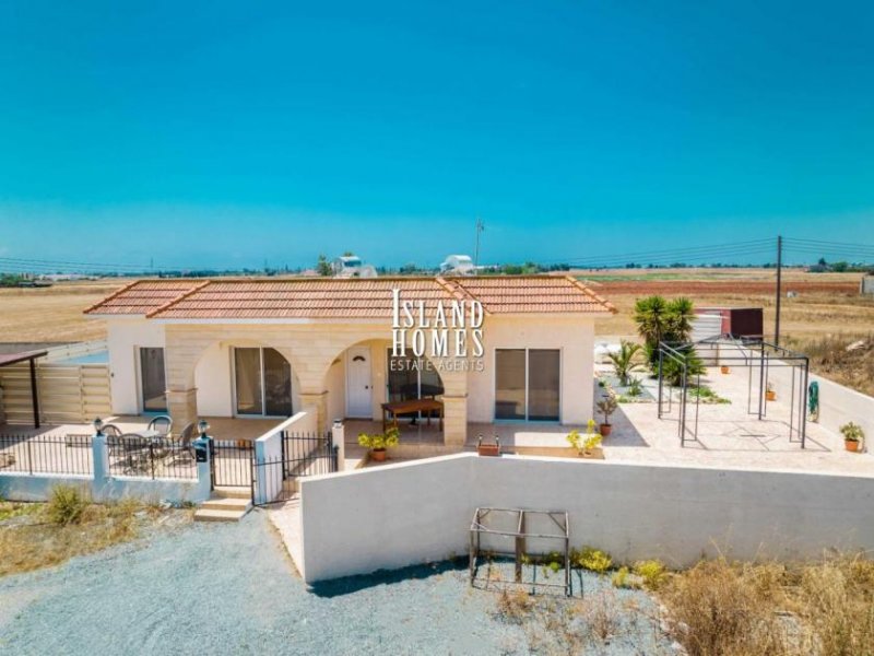 Avgorou 2 bedroom, 1 bathroom, semi-detached bungalow in quiet rural area of Avgorou village with Title Deed for share of land - on a l
