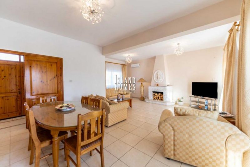 Ayia Napa 4 bedroom, 2 bathroom detached bungalow on 728m2 plot with TITLE DEEDS in Ayia Napa - LDA102Set on a huge plot, in a quiet yet