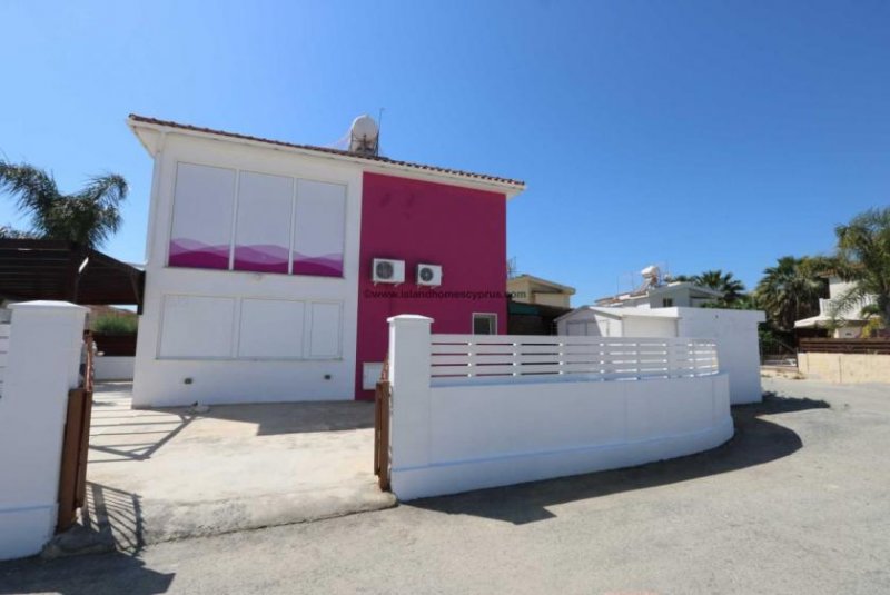 Ayia Thekla Established shop premises for sale with large outdoor space, near the beach and Marina in Ayia Thekla - MBT103.This retail was