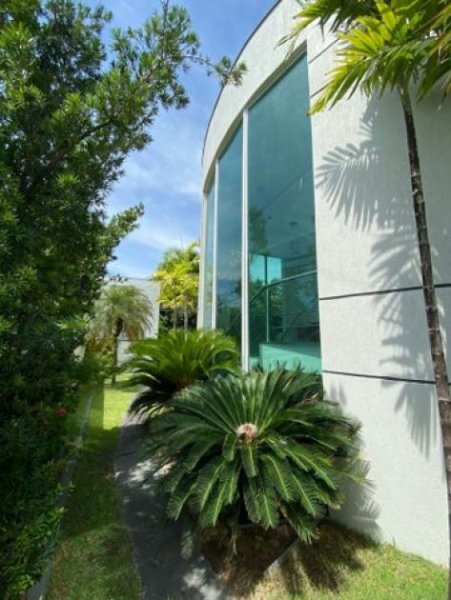 Brasilien Traumhaft schöne 360m2 Luxusvilla auf zwei Geschossen mit Meerblick und Swimmingpool bei Paulista PE Grundstück