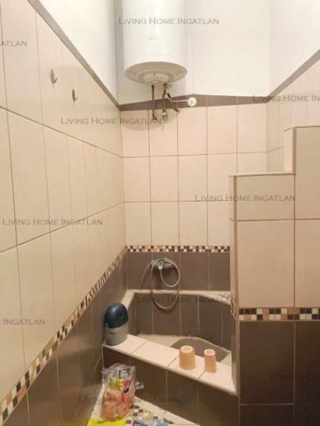 Budapest III. kerület Kiváló befektetés a Kolosy tér szomszédságában!
Eladó a III kerületben, a Bécsi úton, 2 utcafronti üzletnyitási