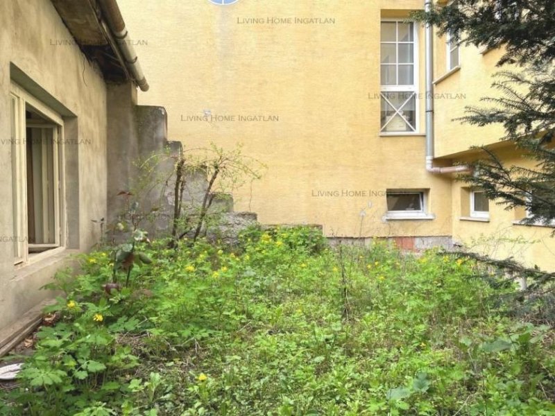 Budapest III. kerület Kiváló befektetés a Kolosy tér szomszédságában!
Eladó a III kerületben, a Bécsi úton, 2 utcafronti üzletnyitási