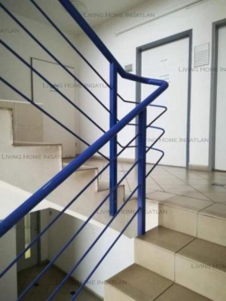 Budapest XIII. kerület XIII. Angyalföldön hosszútávra kiadó egy negyedik emeleti, 200 m2-es irodaterületet.

AZONNAL költözhető!

 Gewerbe