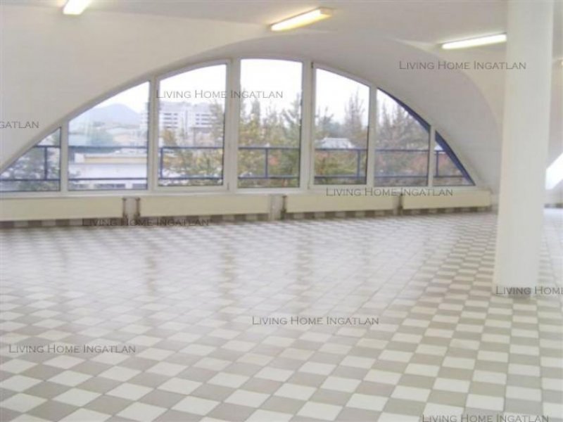 Budapest XIII. kerület XIII. Angyalföldön hosszútávra kiadó egy negyedik emeleti, 200 m2-es irodaterületet.

AZONNAL költözhető!

 Gewerbe