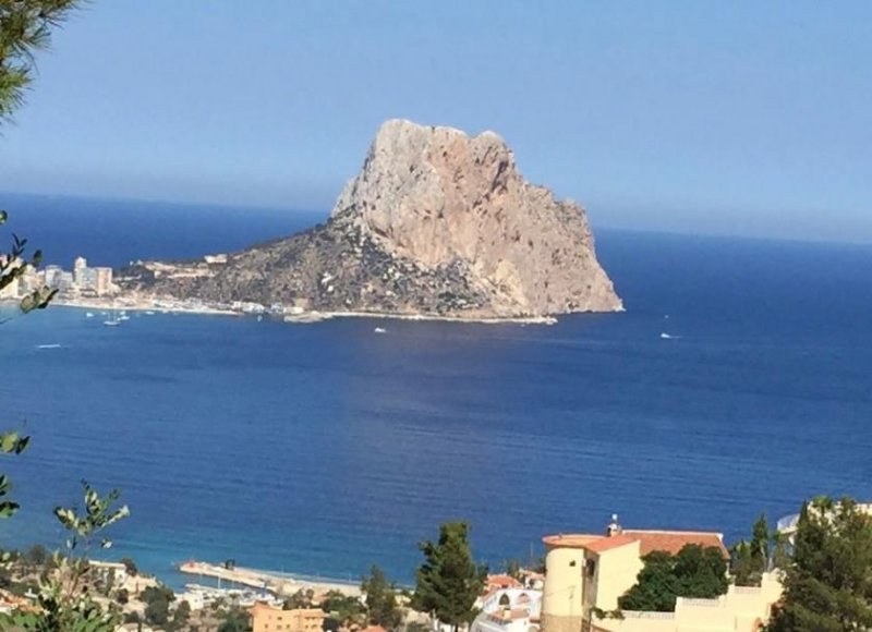 Calpe NEU GEBAUTE LUXUSVILLA MIT SPEKTAKULÄRER AUSSICHT IN CALPE. . Neu gebaute Villa in Calpe mit Panoramablick auf ganz Calpe..