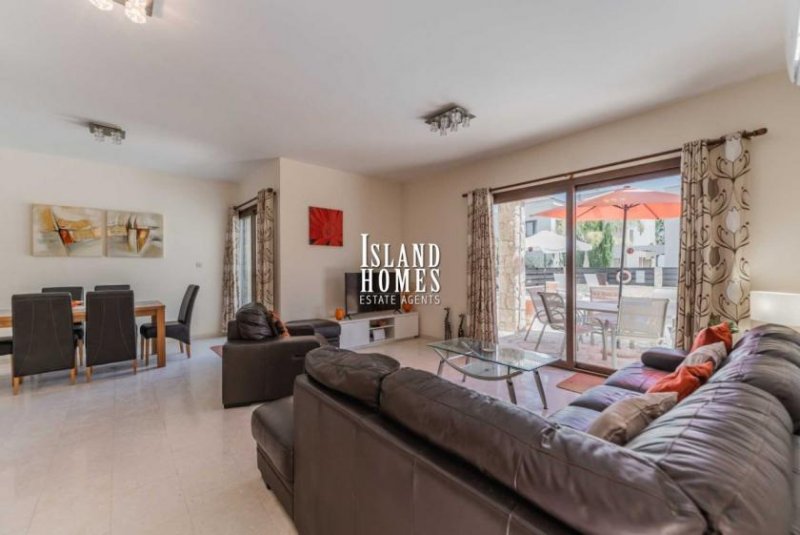 Cape Greko 3 bedroom, 2 bathroom, beautiful detached villa with private swimming pool, sea views and full TITLE DEEDS in superb Cape Greko