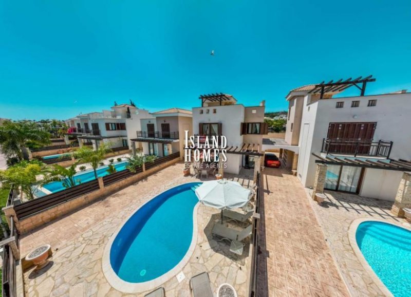 Cape Greko 3 bedroom, 2 bathroom, beautiful detached villa with private swimming pool, sea views and full TITLE DEEDS in superb Cape Greko