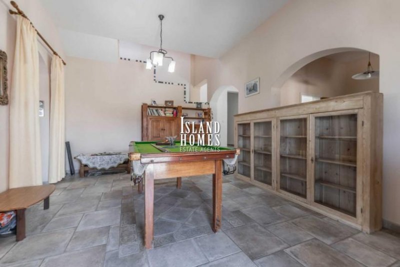 Deryneia 4 bedroom, 2 kitchen, 3 bathroom, 1 WC detached villa with TITLE DEEDS and SEA VIEWS on 938m2 plot in quiet Deryneia Village -