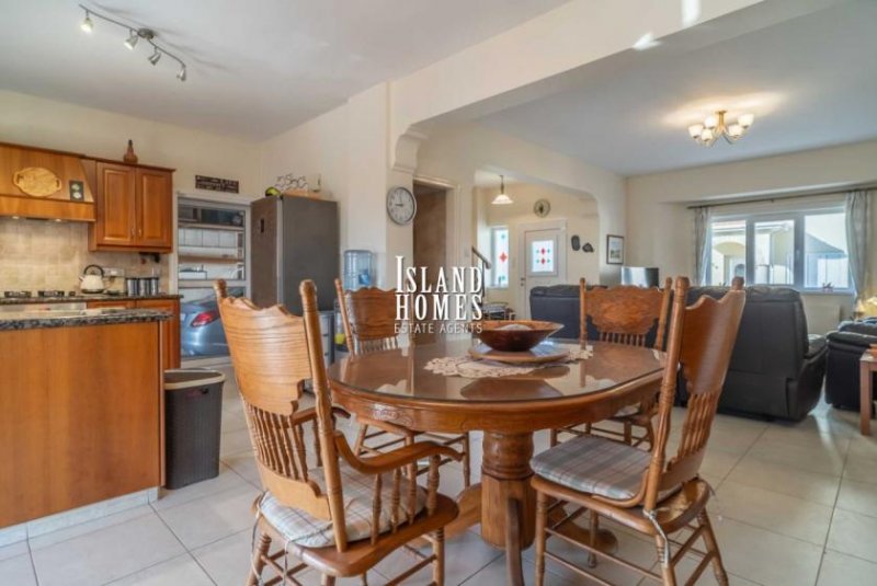 Frenaros 3 bedroom, 2 bathroom, link detached family home with TITLE DEEDS in quiet location on the outskirts of Frenaros - ASF132This