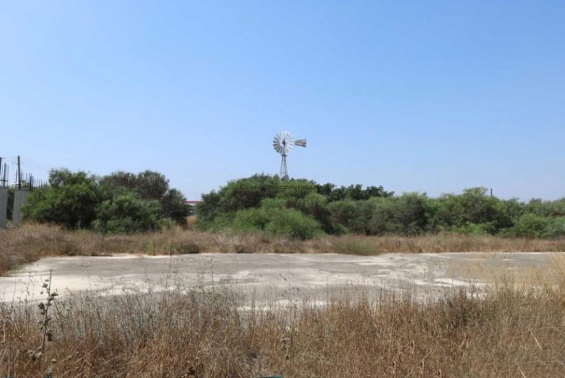 Frenaros 92.6% share of plot of land in Frenaros - LFRE164BThe plot has road access and has water and electricity supply. There is a