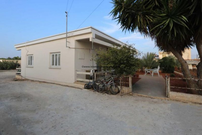 Frenaros Established 2 bedroom, 1 bathroom, detached bungalow with Title Deeds on large plot in quiet residential area of Frenaros - on