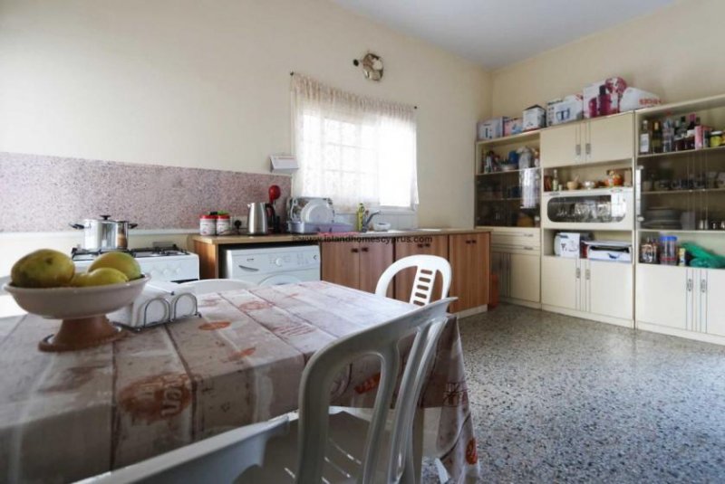 Frenaros Established 2 bedroom, 1 bathroom, detached bungalow with Title Deeds on large plot in quiet residential area of Frenaros - on