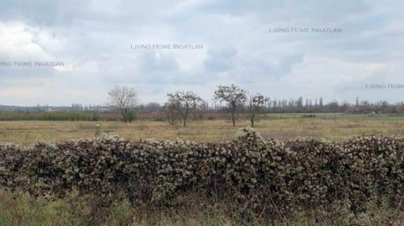 Gyöngyös Gyöngyös belterületén, a település K-i részén, a 3-as főút mellett, kereskedelmi, szolgáltató területen eladó egy