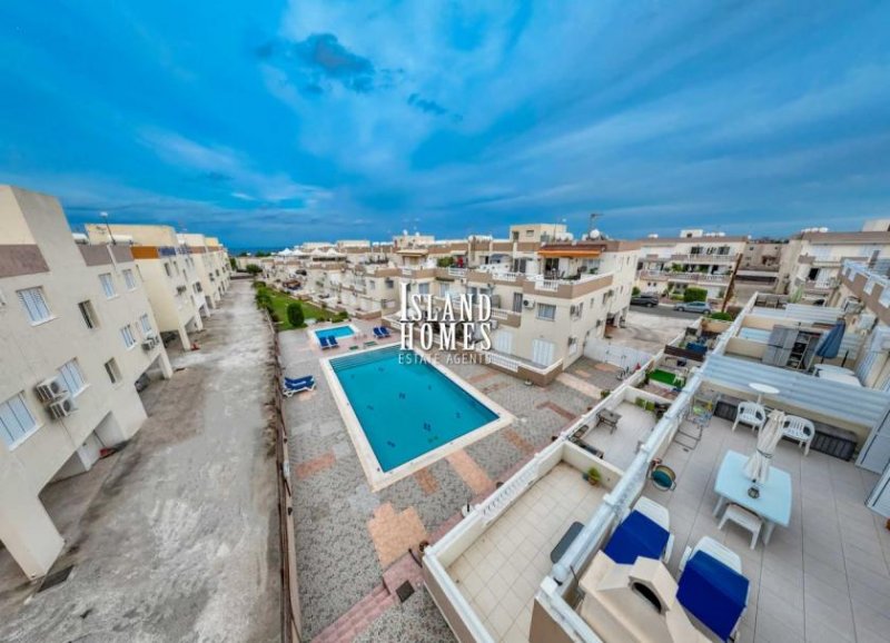 Kapparis 2 bedroom, fully furnished, ground floor apartment with communal pool on popular complex just 1.5km to the beach in Kapparis -