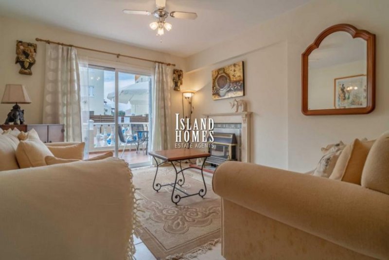 Kapparis 2 bedroom, fully furnished, ground floor apartment with communal pool on popular complex just 1.5km to the beach in Kapparis -