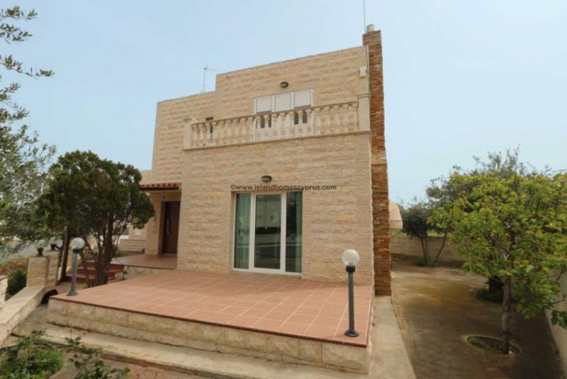 Kapparis 3 bedroom, 3 bathroom, detached house with separate studio apartment, with land Title Deeds in Kapparis - KAP146.Located just