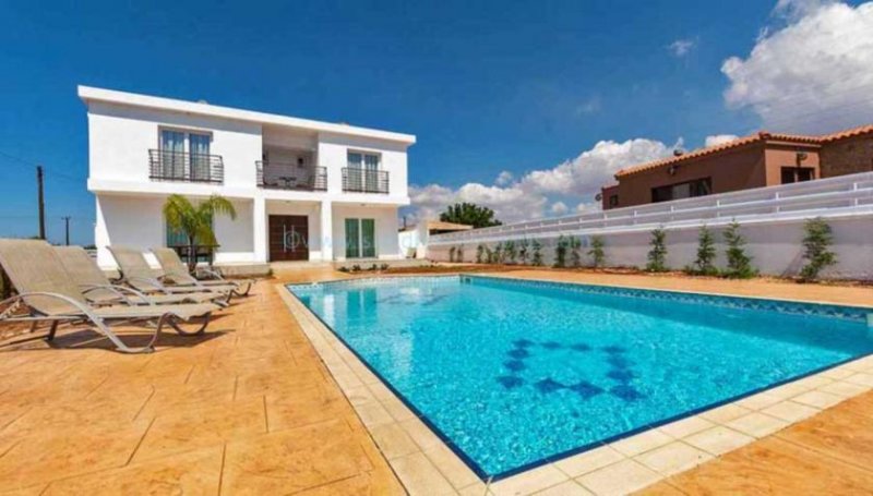 Kokkines Fantastic four bedroom, 3 bathroom detached villa with private swimming pool and title deed for share of land in sought after