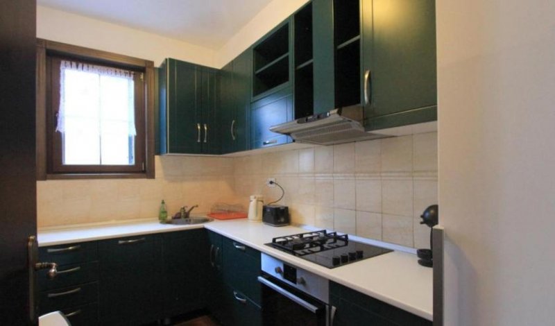 Kostanica Apartment for sale in Kostanjica with sea viewsThree-room apartment for sale in Herceg Novi, Kostanjica on the first line to the
