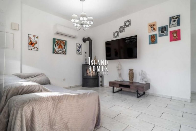 Liopetri 3 bedroom, 2 bathroom, 1 WC modernised detached villa with TITLE DEED for share of land in Liopetri Village - SCL105Set on a a