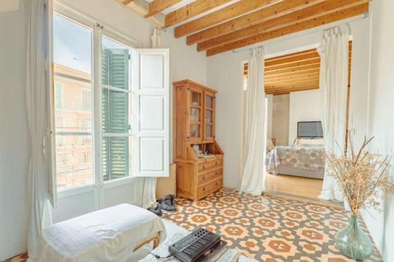 Palma de Mallorca Wunderbare Altstadtwohnung im typischen, mallorquinischen Stil Wohnung kaufen