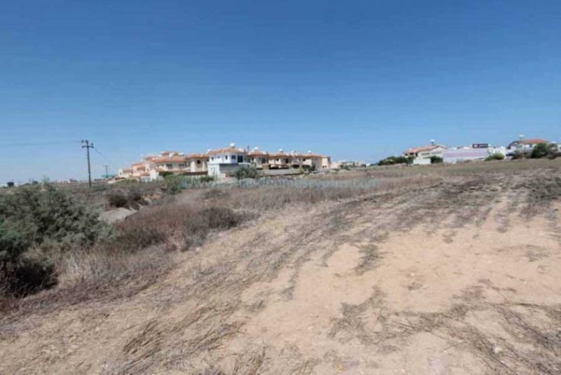 Paralimni 1048m2 Plot of Land, close to amenities in Paralimni - LPAR154This plot is an excellent investment for a residential build.