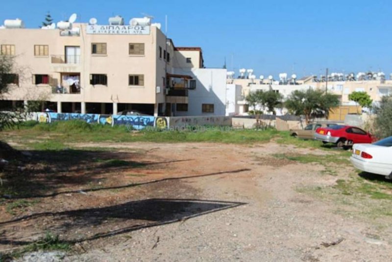 Paralimni 2 plots of land in prime Paralimni location with planning permission for a block of 16 private apartments - LPAR139.Available