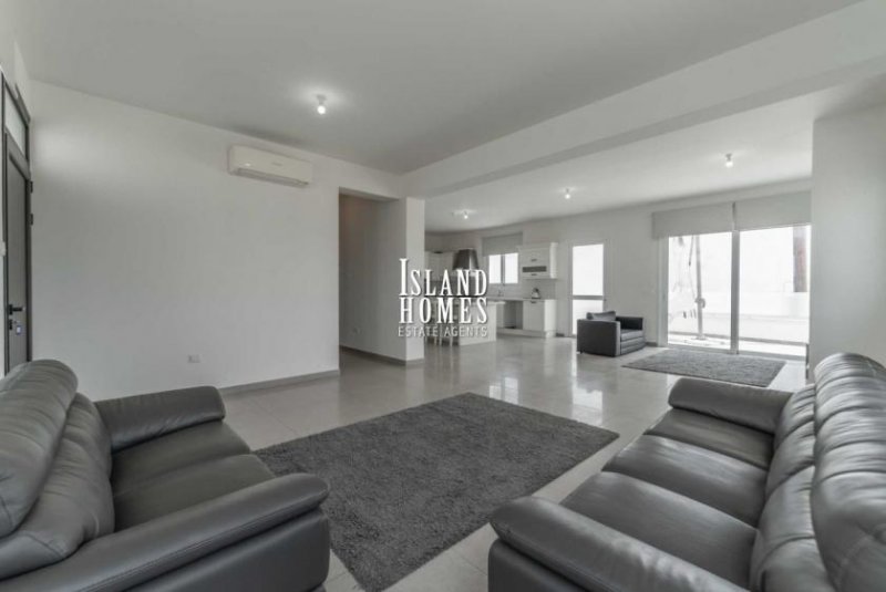 Paralimni BRAND NEW 4 bedroom, 2 bathroom detached villa on small development with SEA VIEWS in Paralimni - SCP104.This small development