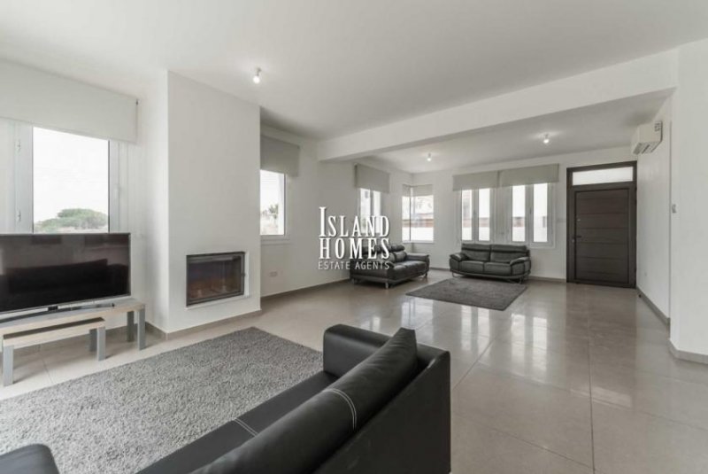 Paralimni BRAND NEW 4 bedroom, 2 bathroom detached villa on small development with SEA VIEWS in Paralimni - SCP104.This small development