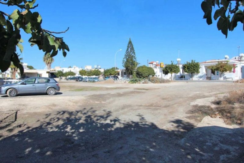 Paralimni Prime location, central Paralimni residential plot of land - LPAR145.Available for sale as 2 separate plots or one large 1355m2