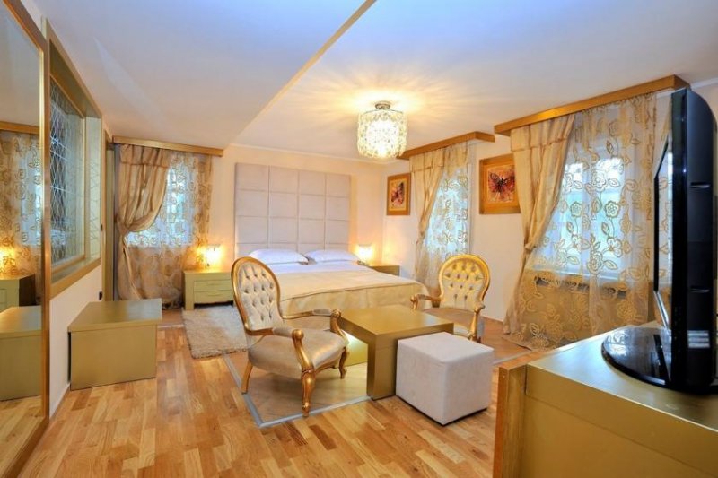 Perast Luxury hotel in PerastA hotel for sale located in the small baroque town of Perast, which is under the protection of UNESCO. 
 