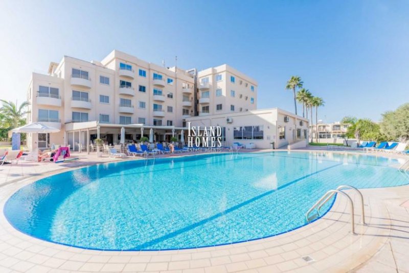 Pernera 1 bedroom, 1 bathroom apartment on an established complex with hotel style luxuries and amenities and excellent rental potential