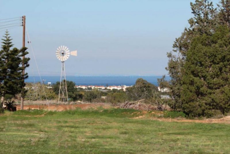 Pernera LPER126 - Excellent plot of land with great potential in Pernera.This 4763m2 plot has great sea views and road access under
